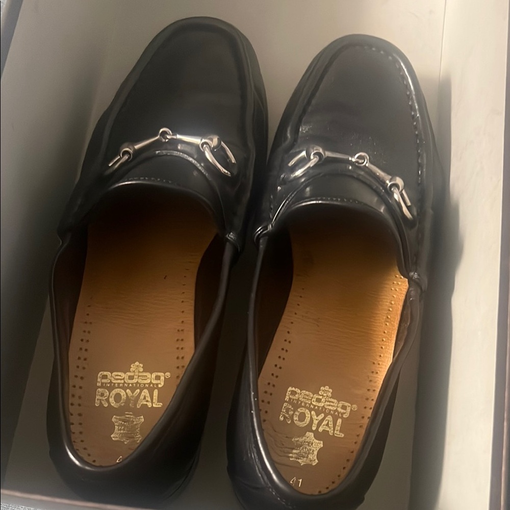 Gucci Black Loafers Elegant Slip-Ons